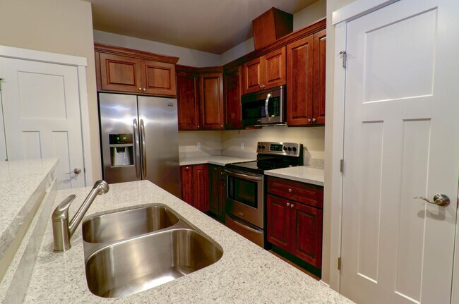 Photo - 3 Bed Unit 1643 Burnside Place C