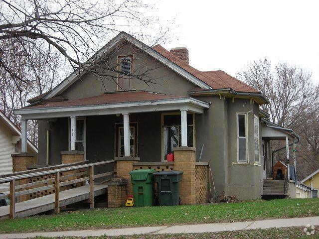 Building Photo - Jochum - Nicollet Duplex Unit 1820 1/2 S. Nicollet Rental