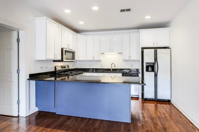 Photo - 5250 N Lincoln Ave