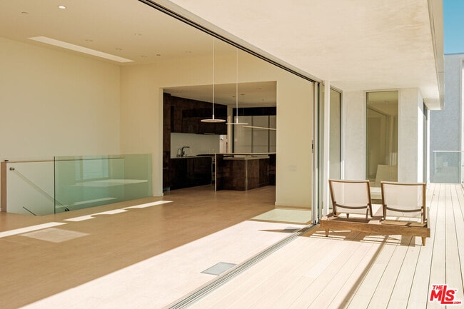 Photo - 18223 Coastline Dr