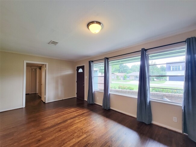 Photo - 1430 Cheshire Ln