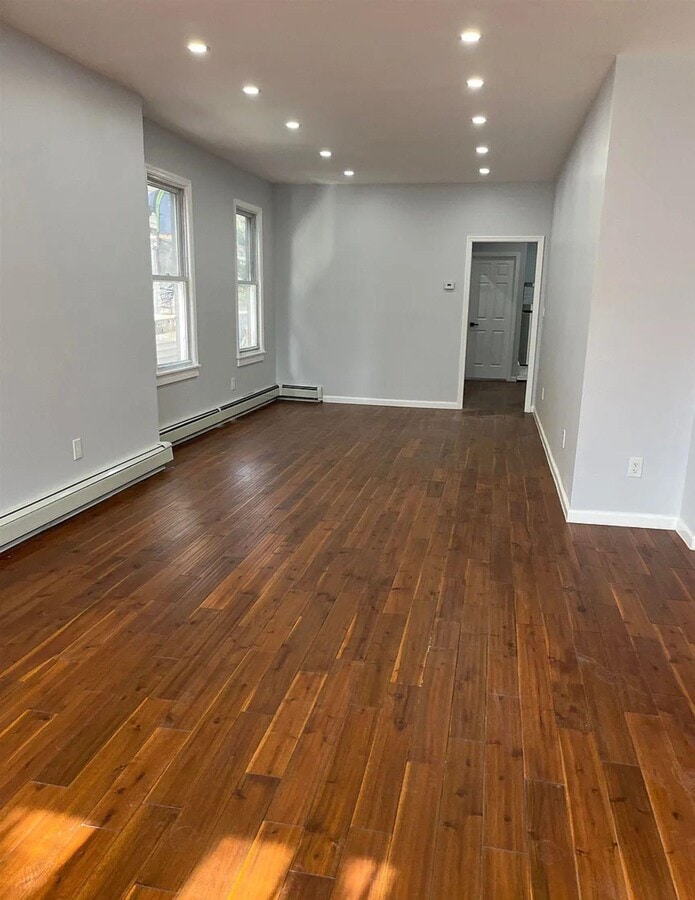 Photo - 40 Condict St