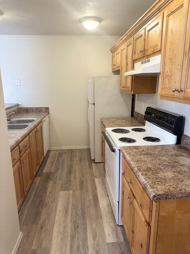 Photo - S0056-MF2-E1 Unit 947