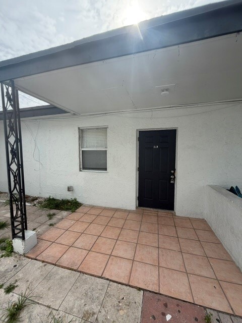 Building Photo - 211 NW 7th Ct Unit 213