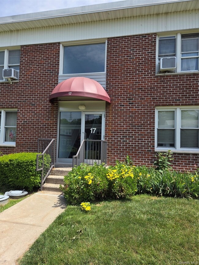 Building Photo - 17 Winchester Ave Unit 2B