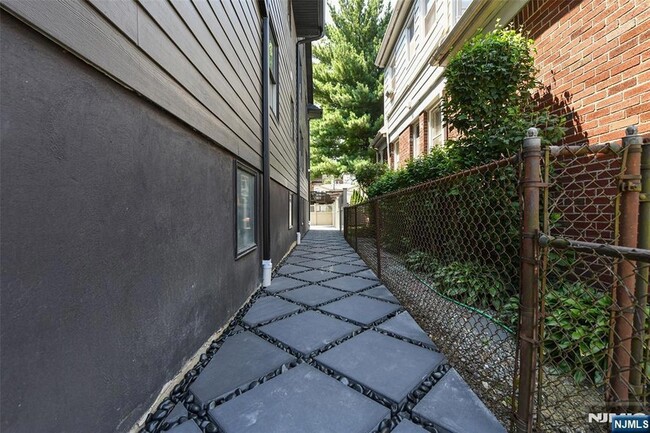 Photo - 332 Coolidge Ave