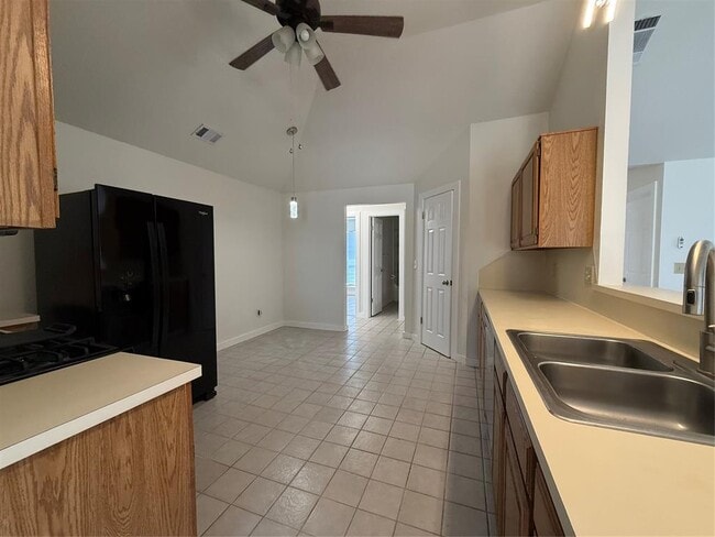 Photo - 2009 Dena Dr