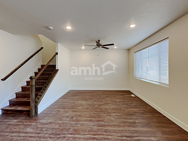 Photo - 2431 E Frontier St