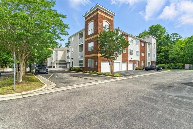 Building Photo - 522 Knolls Dr Unit 306