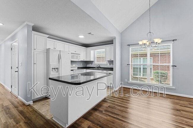 Photo - 830 Landing Dr