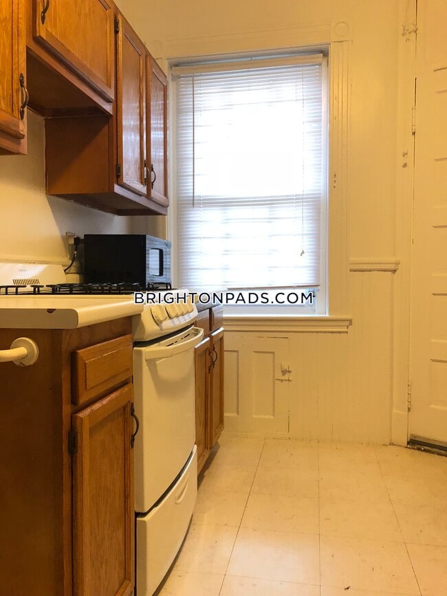 Photo - 134 Englewood Ave Apartment Unit 2