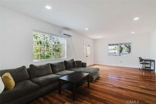 13501 Egbert St