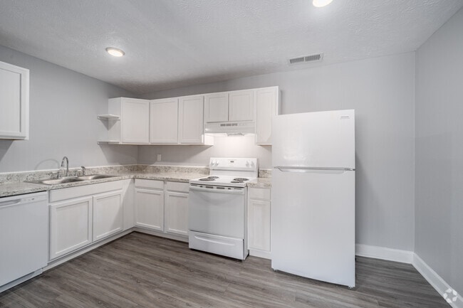3BR, 1BA - 999SF - Kitchen - Avondale Park