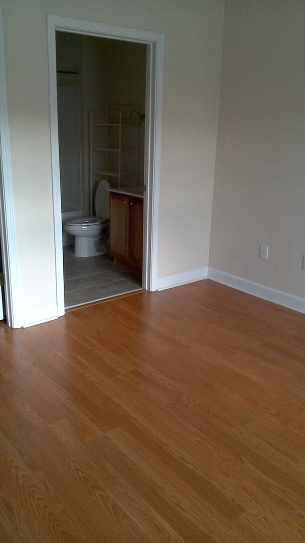 Photo - SPECIAL!  2 Bedroom/2 bath Condo - 1/2 half rent second month Unit 1392