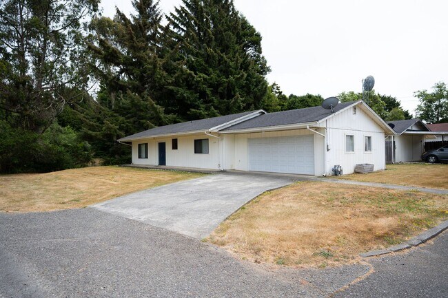 Photo - Single Level Home in McKinelyville