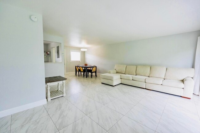 Photo - 725 Lori Dr Unit 212