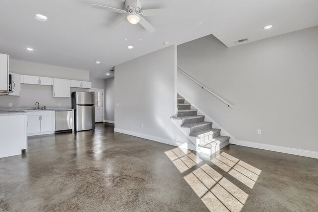 Photo - 93 Briarwood Rd