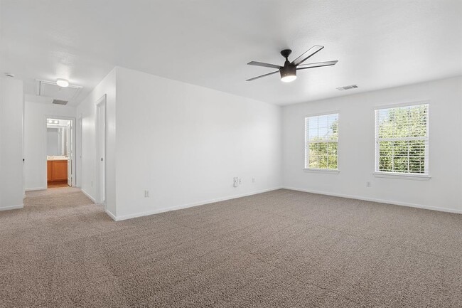 Photo - 1385 Red Stag Pl