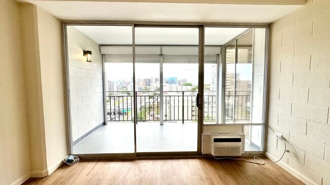 Photo - SPACIOUS 1 BED/1 BATH/1 PARKING w/ LANAI - AVAILABLE NOW in TOWN HOUSE - Conveniently Located! Unit 1010