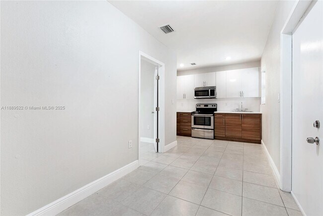 Photo - 214 Salamanca Ave Unit 1