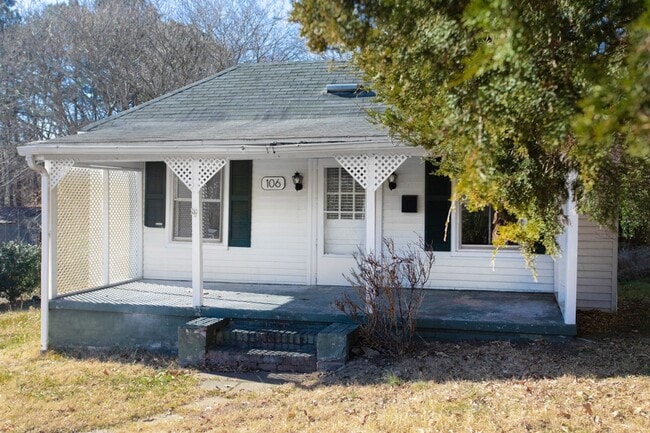 Photo - Friendly 2 Bedroom, 1 Bath bungalow in Hillsborough!