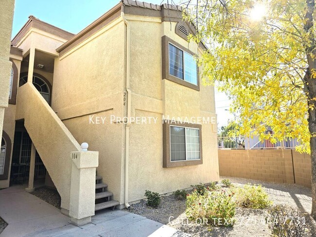 COZY 2 BED, 2 BATH UPSTAIRS CONDO* GATED C... - COZY 2 BED, 2 BATH UPSTAIRS CONDO* GATED C... Unit #204