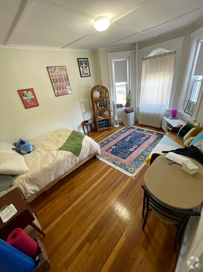 Building Photo - 1161 Boylston St Unit 6 Rental