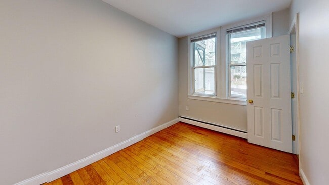 Photo - 205 Chelsea St Unit 3