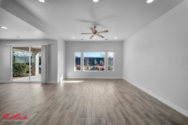 Photo - Modern 3 Bedroom Home in a Beautiful Desert Oasis