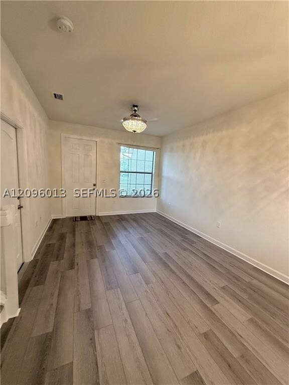 10055 W Villa Cir