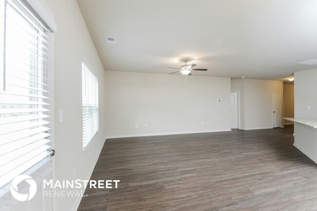 Photo - 250 Smith Glen Dr