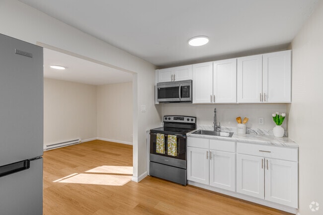 2BR, 1BA - 800SF - Kitchen - Haven Park Apartments