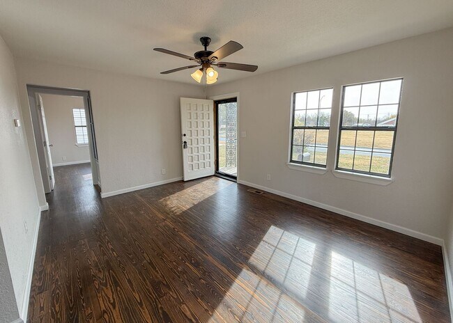 Photo - $500 OFF FIRST MONTHS RENT | Charming 3-Bed Near OU.