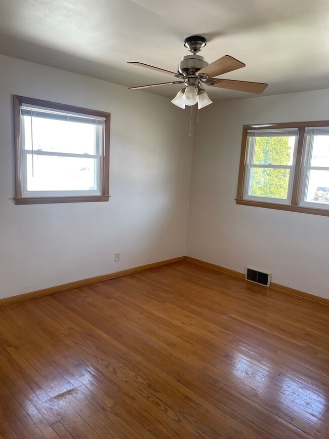 Photo - 3957 N 98th St