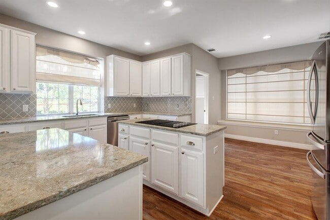 Photo - 4907 Craig Dr