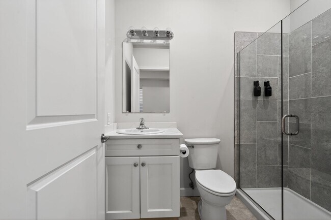 Photo - 980 N Marshall St Unit 1