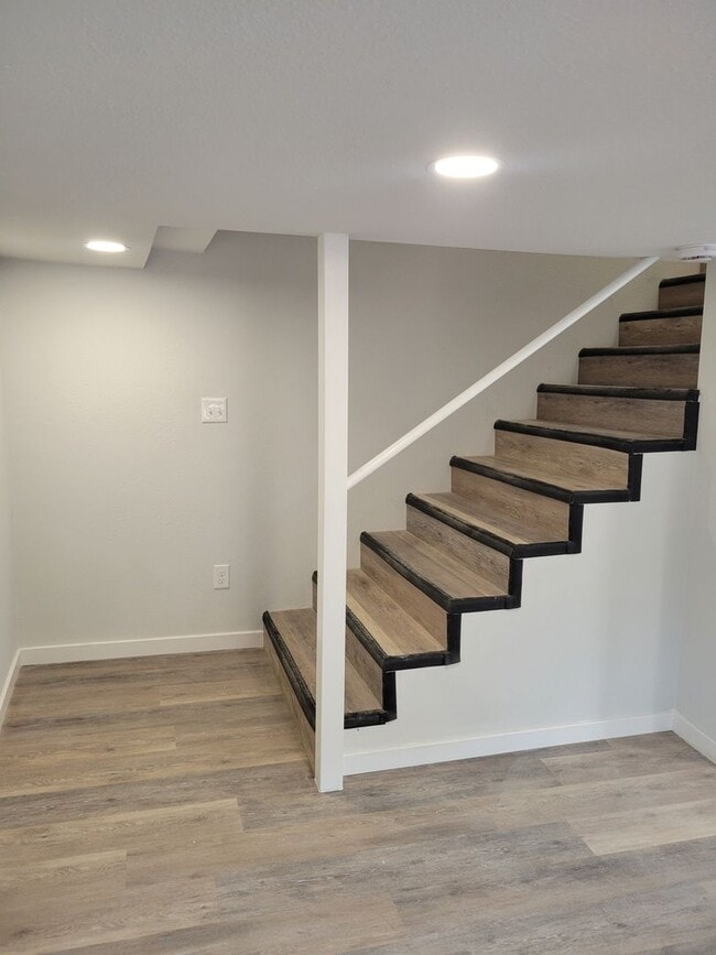 403 Locust St