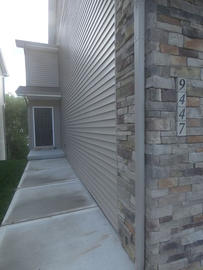 Photo - Beautiful Town Home!