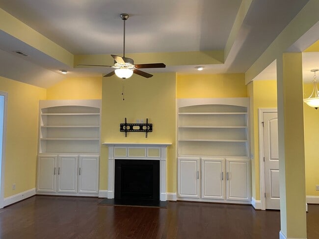 Photo - Beautiful 3 bedroom/2 bath home with sunroom and finished room over garage!