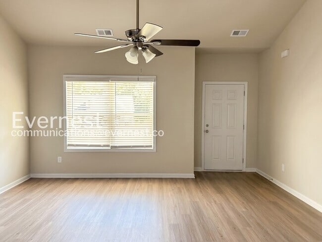 Photo - 4-Bed/2-Bath/Pet Friendly/Available Soon!