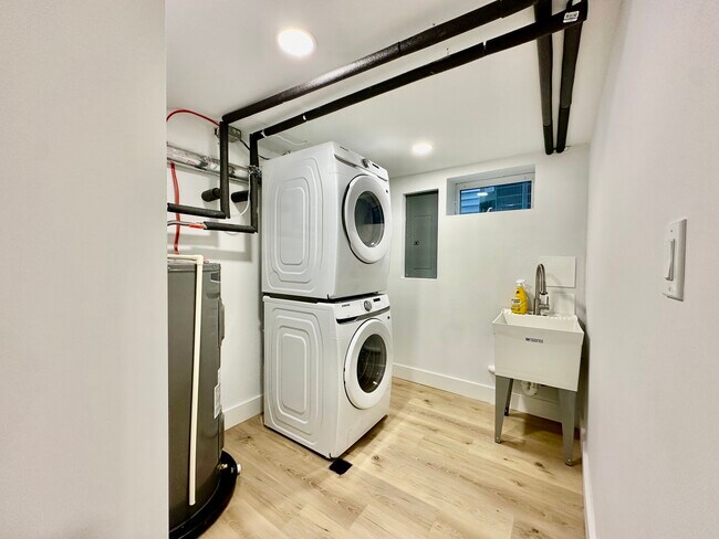 Photo - 6540 Windham Ave