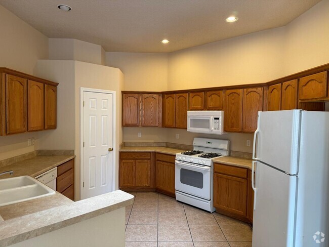 Building Photo - 9909 Geneva Dr NW Rental