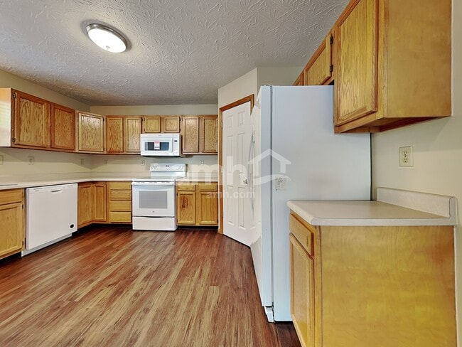 Photo - 942 Legacy Ct