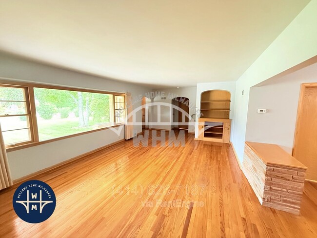Photo - 8575 N Hawthorne Rd
