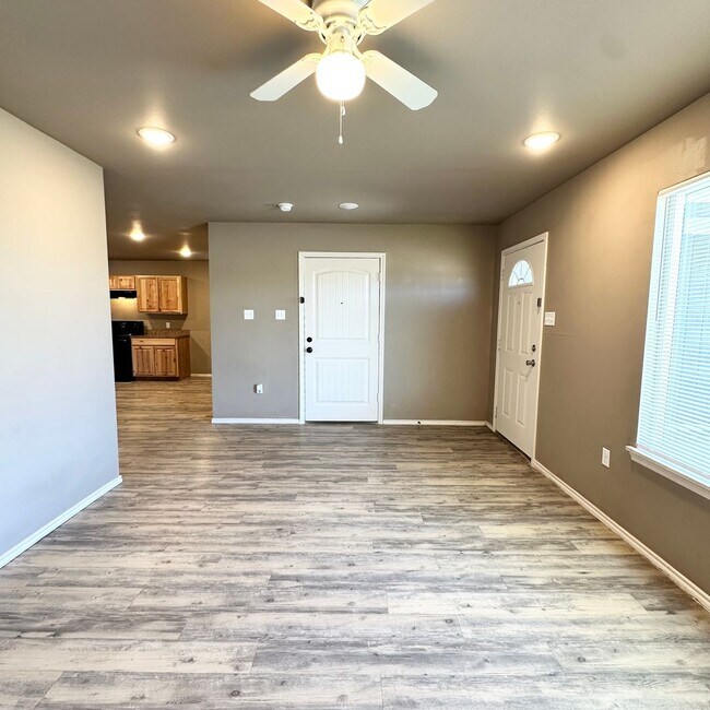 Photo - 3 Bedroom Corner Lot Home With 1/2 Off Fir...