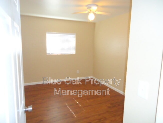 Photo - 403 Maple St