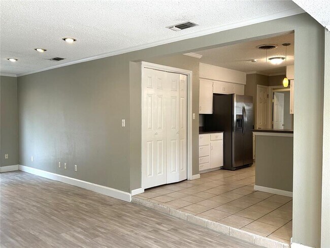 Photo - 1104 Kinney Ave