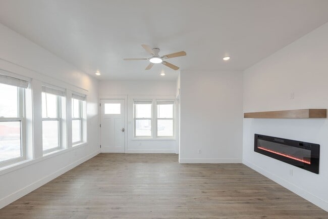 Photo - L2422OY Unit Downstairs