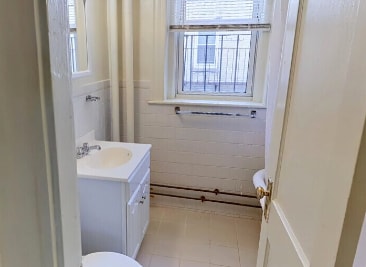 Images are representative samples of the advertised unit. Actual units shown during tours may differ - 129 Jersey St Unit E7