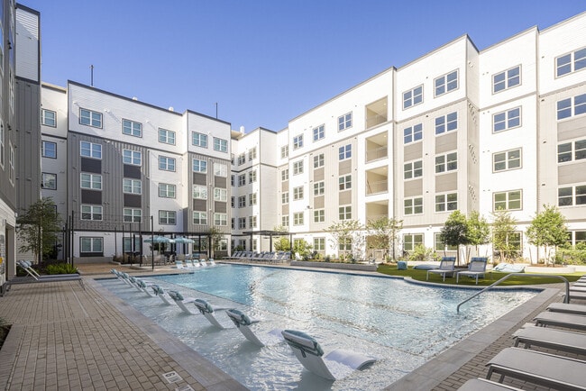 Broadstone Oliver apartments — community photo